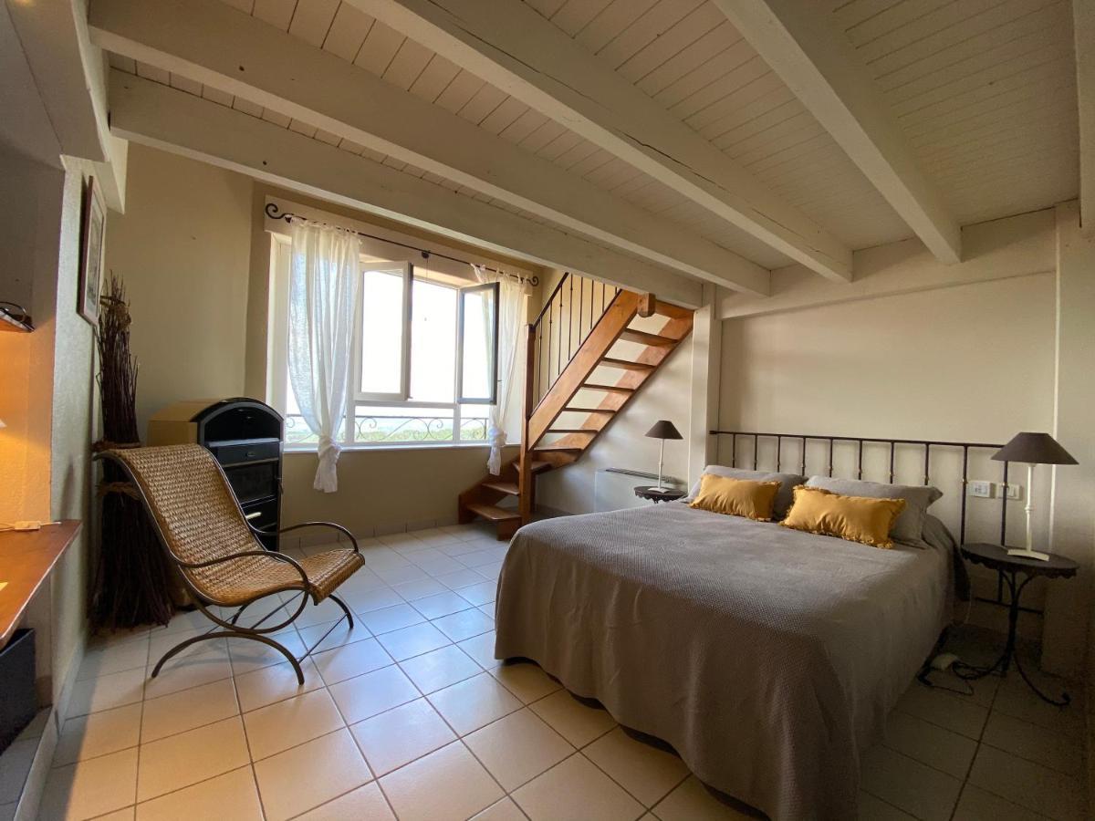 Auberge De La Tour De Brison Sanilhac  Экстерьер фото