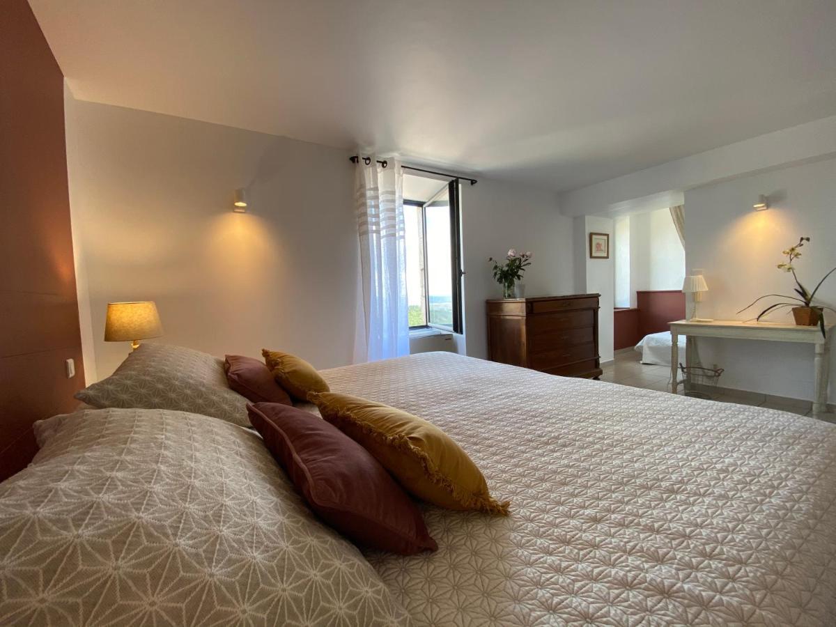 Auberge De La Tour De Brison Sanilhac  Экстерьер фото