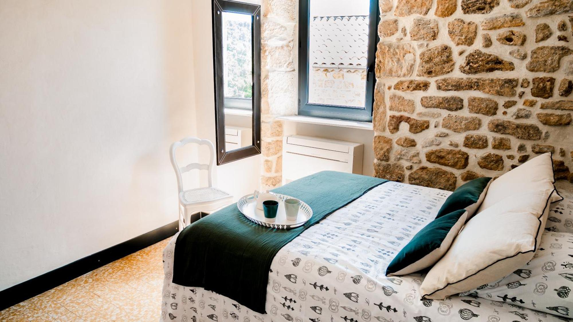 Auberge De La Tour De Brison Sanilhac  Экстерьер фото