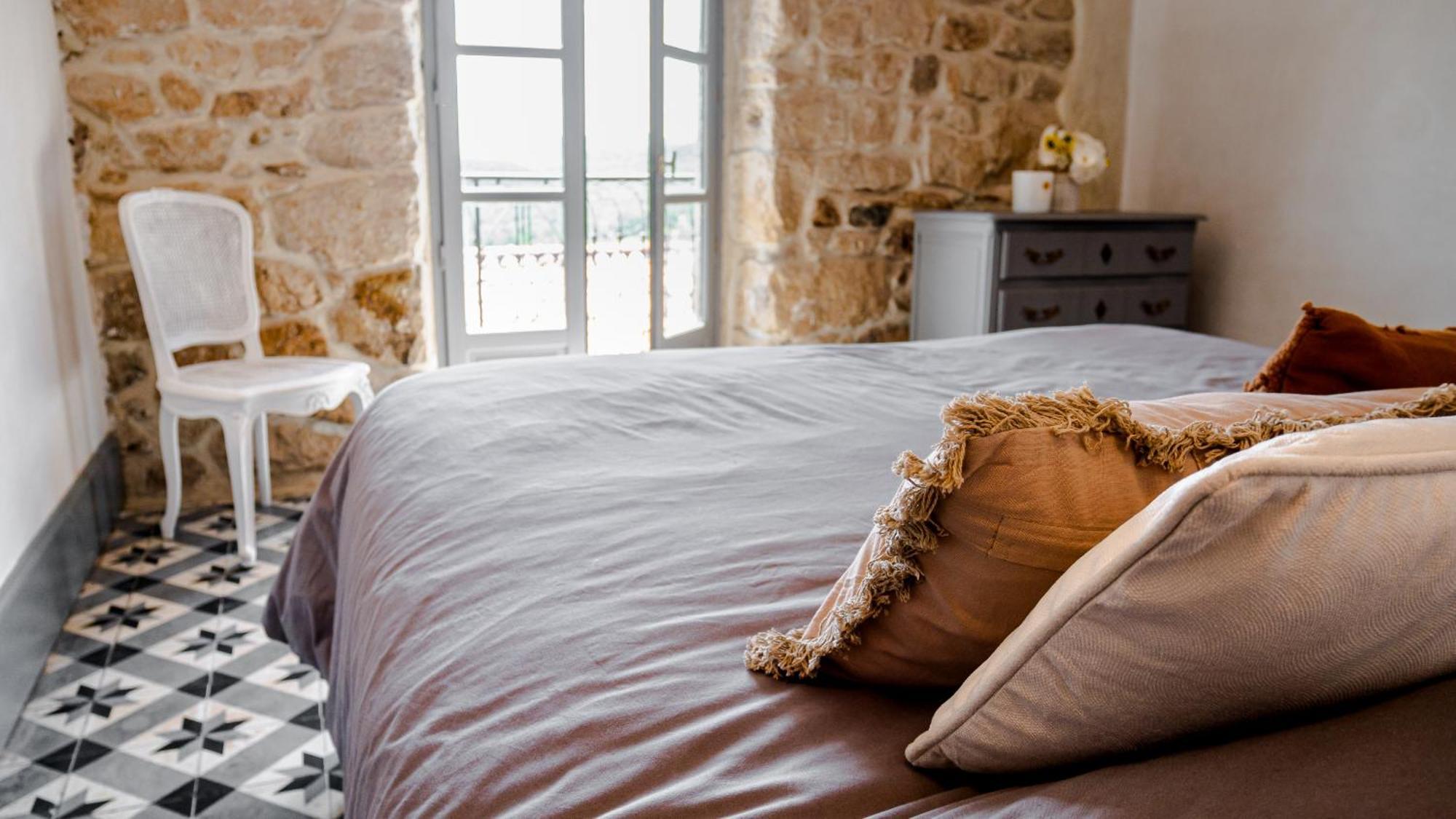 Auberge De La Tour De Brison Sanilhac  Экстерьер фото